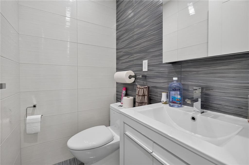 59 Stonegate Drive 1, Staten  Island, New York, 10304 image 16