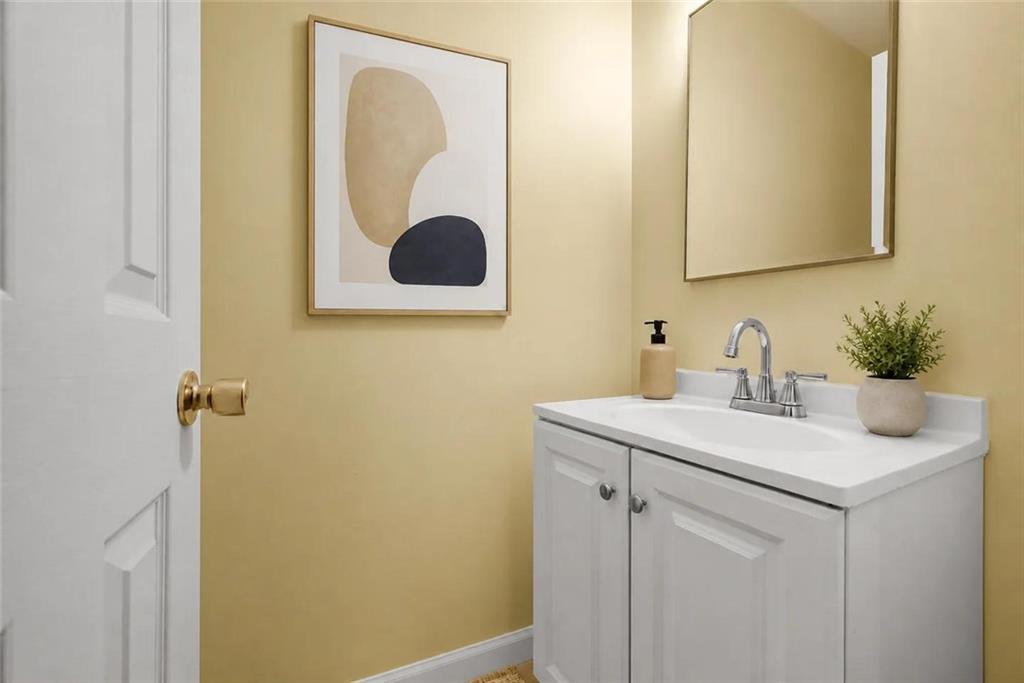 678 BELMONT Avenue Image 2