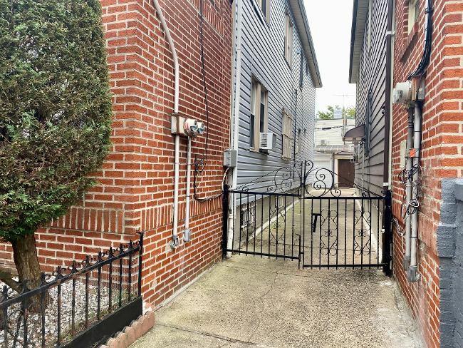 1350 East 15th Street Image 4