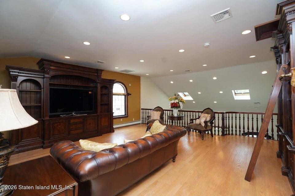 337 Thomas Street, Staten  Island, New York, 10306 image 15
