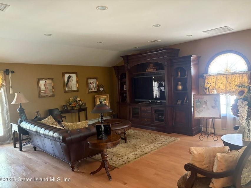 337 Thomas Street, Staten  Island, New York, 10306 image 16