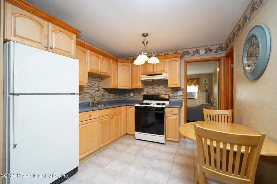 337 Thomas Street, Staten  Island, New York, 10306 image 26