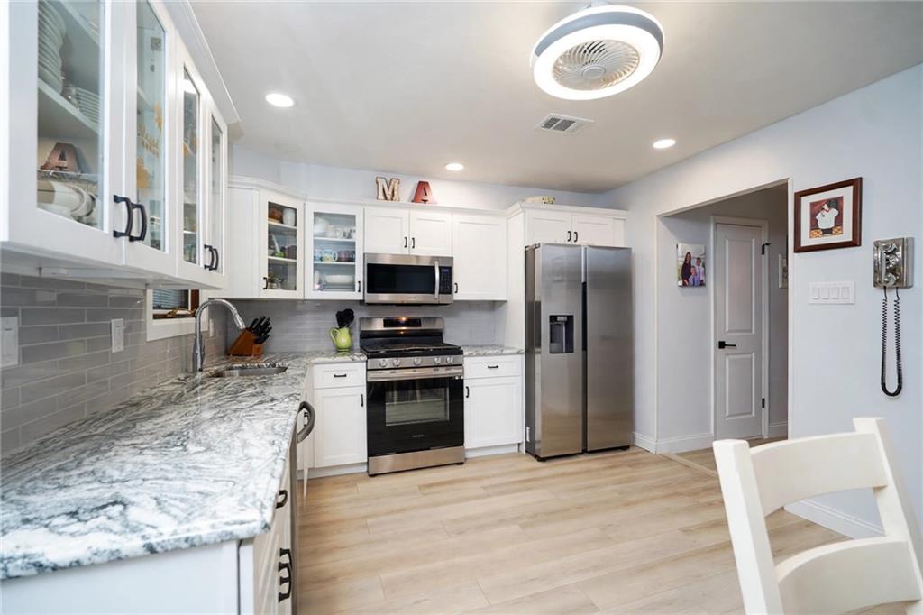 267 Rolling Hill Green 267, Staten  Island, New York, 10312 image 17