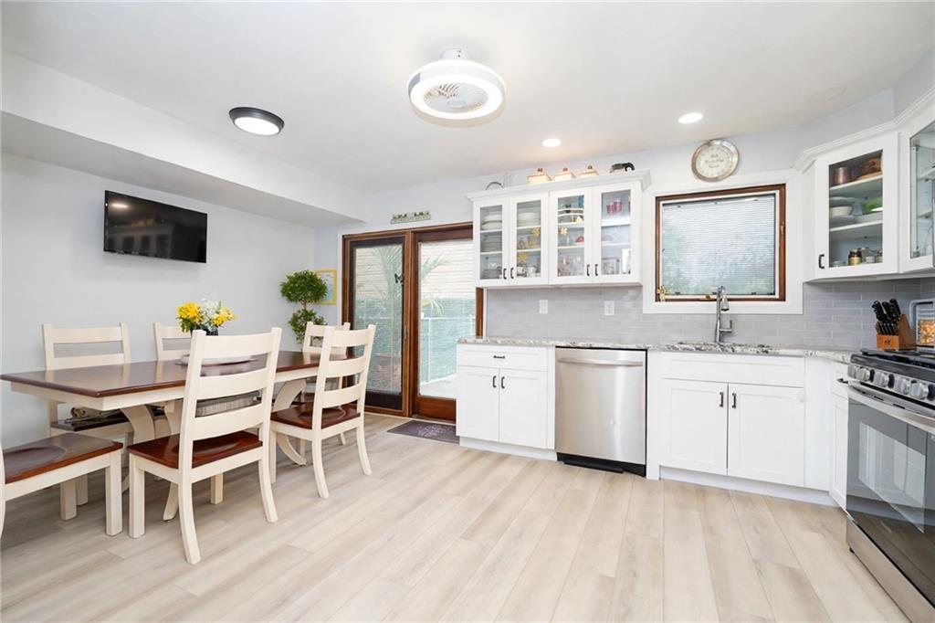 267 Rolling Hill Green 267, Staten  Island, New York, 10312 image 9