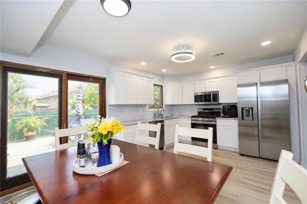 267 Rolling Hill Green 267, Staten  Island, New York, 10312 image 7