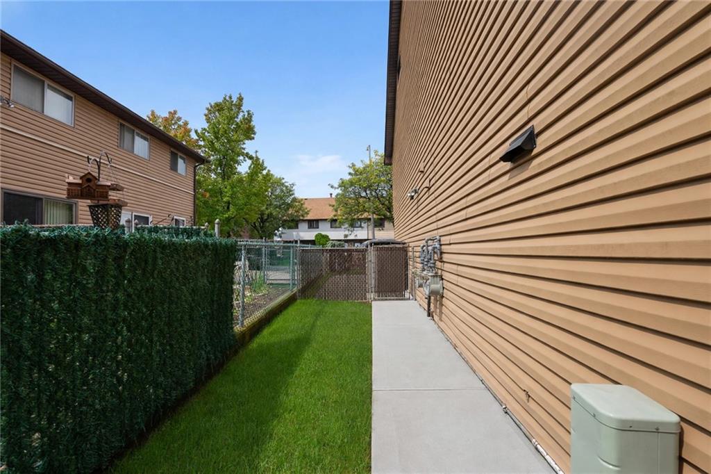267 Rolling Hill Green 267, Staten  Island, New York, 10312 image 37