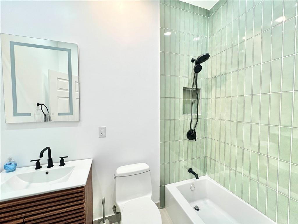 1167 Jefferson Avenue Image 5