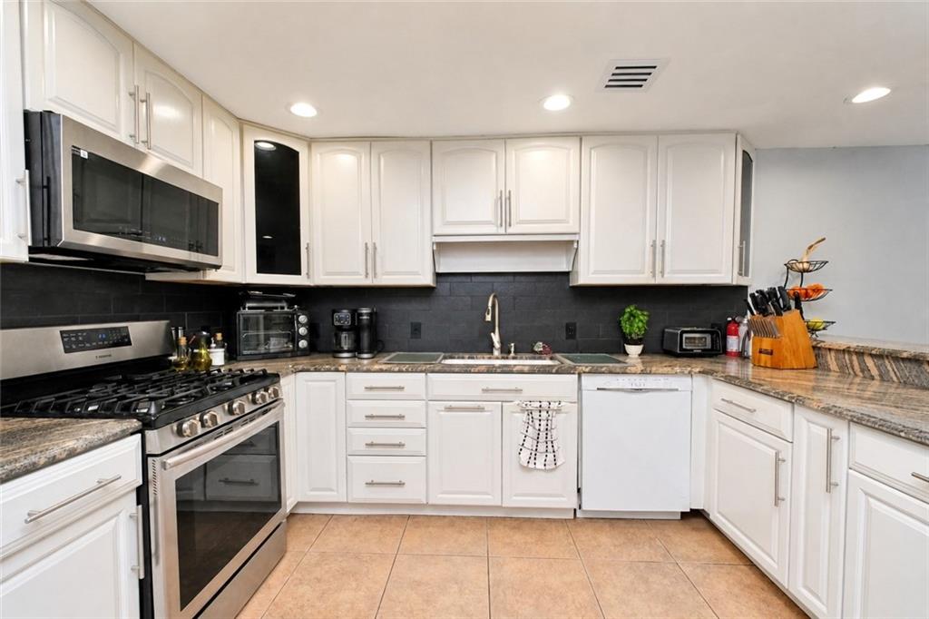 2428 East 2nd Street, Brooklyn, New York, 11218 image 28