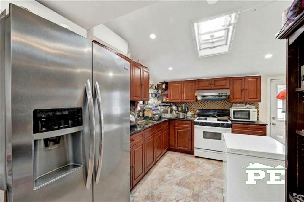 6 Lester Court, Brooklyn, New York, 11229 image 11