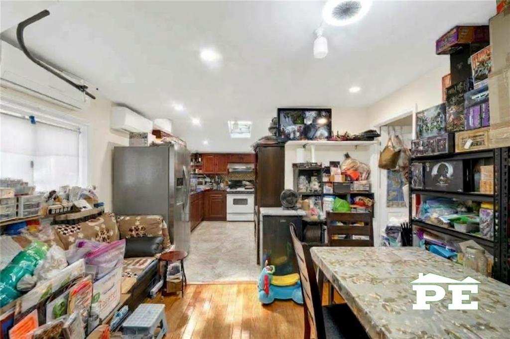 6 Lester Court, Brooklyn, New York, 11229 image 10