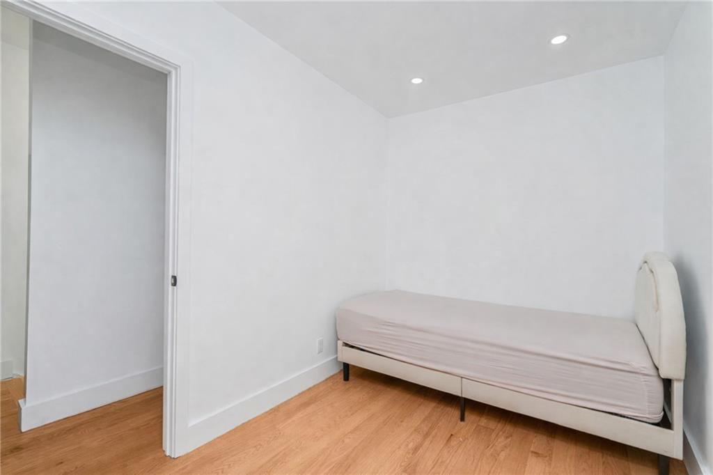 8 Brighton Court, Brooklyn, New York, 11223 image 15