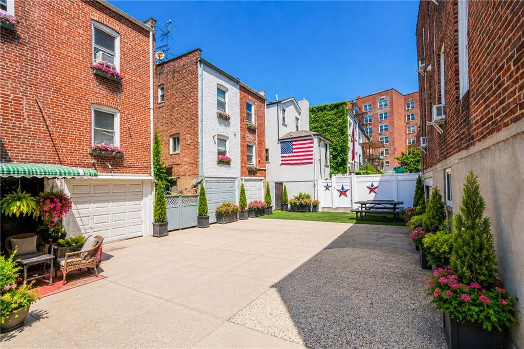 8 Brighton Court, Brooklyn, New York, 11223 image 19