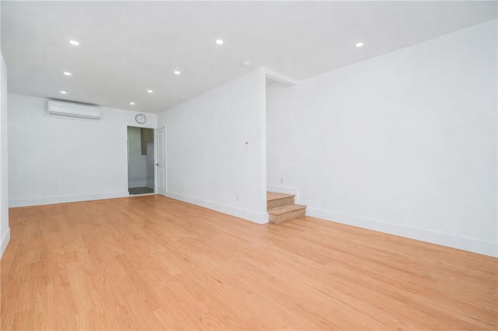 8 Brighton Court, Brooklyn, New York, 11223 image 7