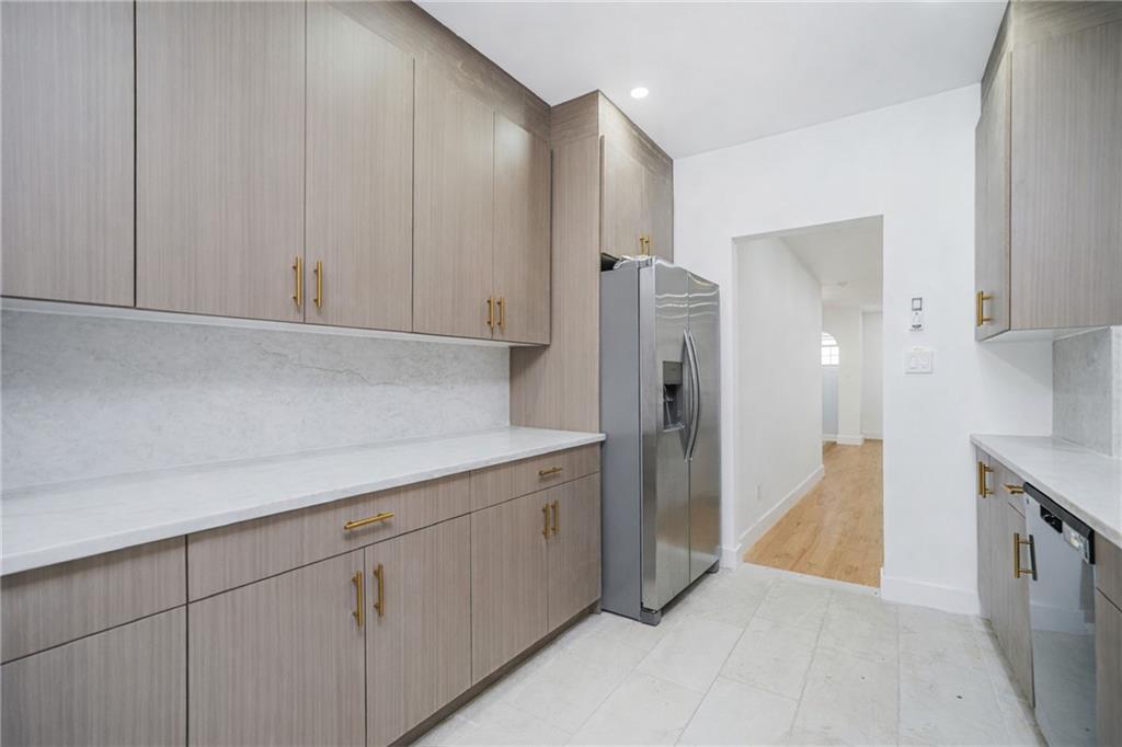 8 Brighton Court, Brooklyn, New York, 11223 image 10
