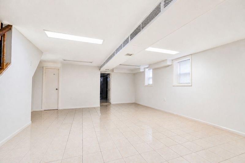 143 Irwin Street, Brooklyn, New York, 11235 image 17