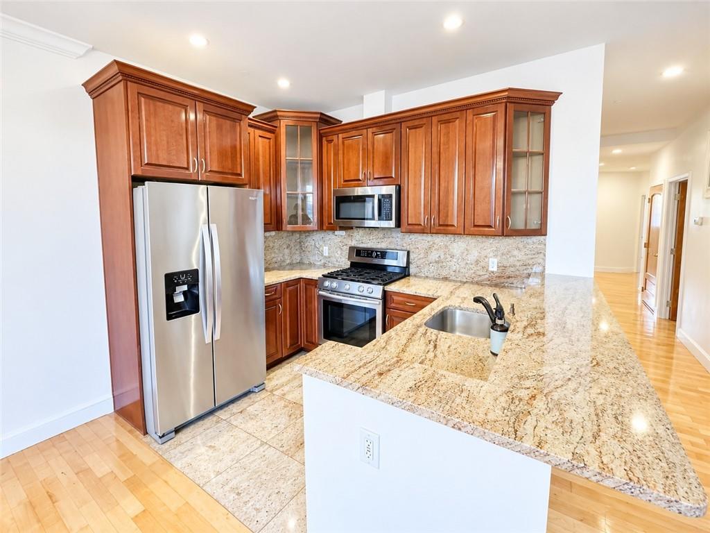 1570 West 10th Street 3A Image 2