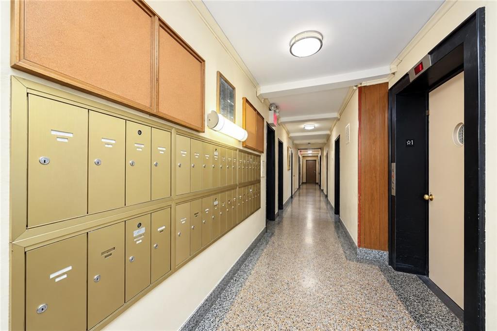 22 Webster Avenue 4F Image 4