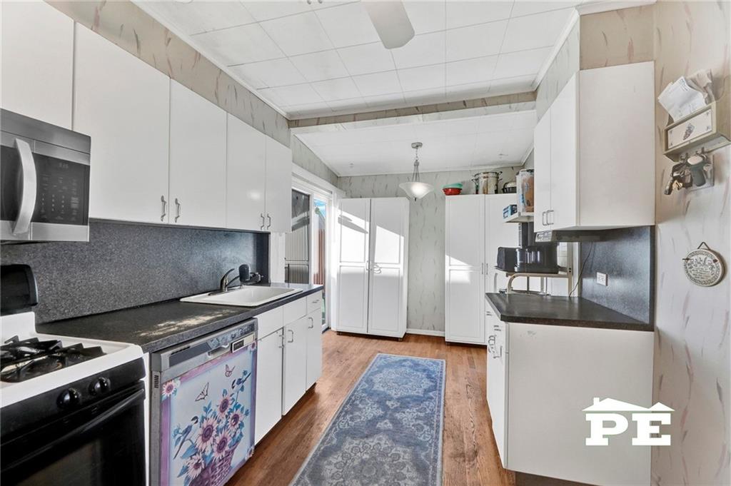 17 Dictum Court, Brooklyn, New York, 11229