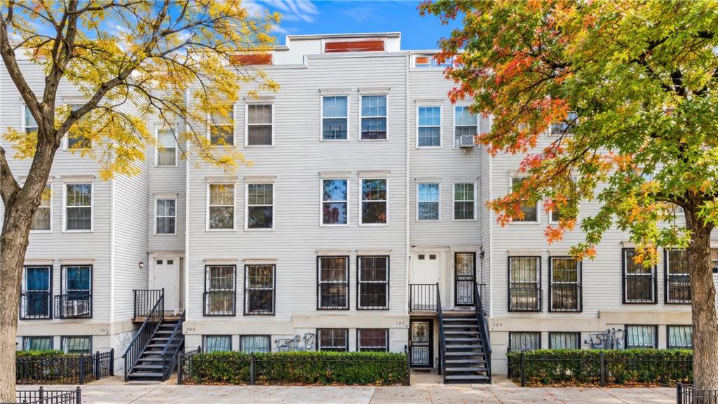 107 Vanderbilt Avenue b, Brooklyn, New York, 11205