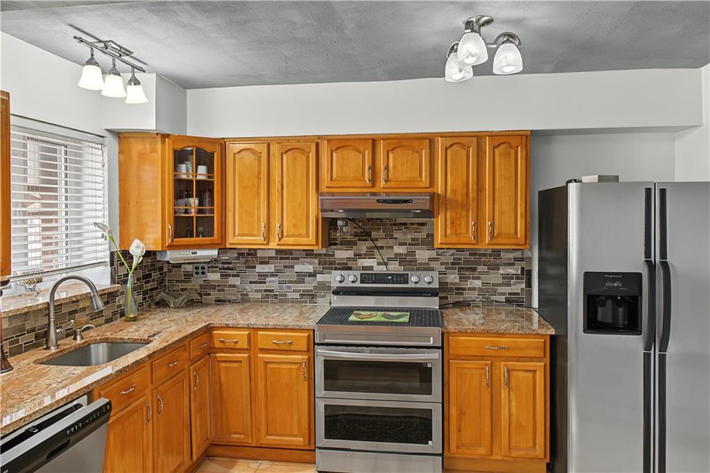 1711 East 54th Street Image 3
