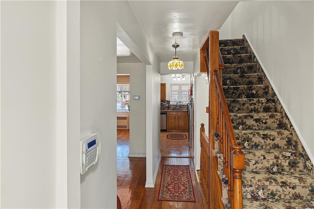 1711 East 54th Street Image 4