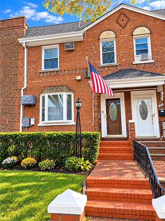 289 Bay 13 Street Image 5