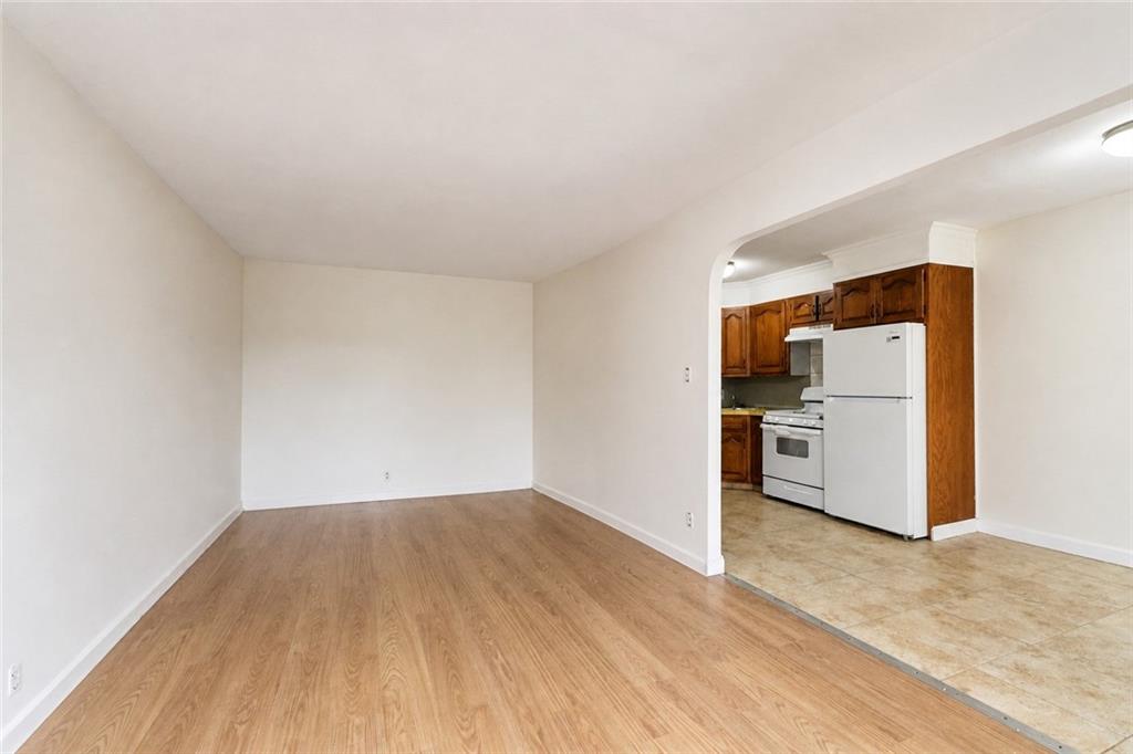 1846 East 52nd Street Image 4