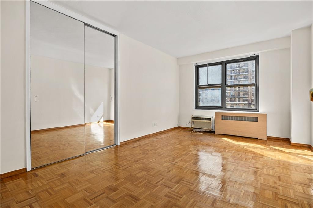 501 Surf Ave Avenue 1N Image 1