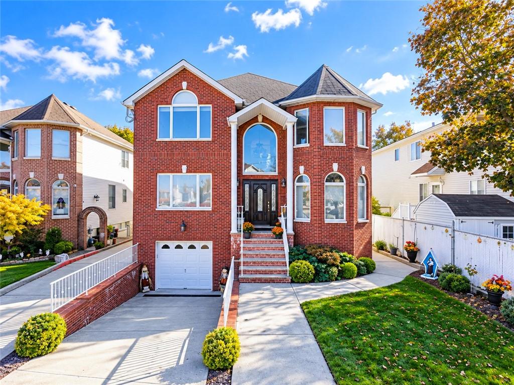 214 Mason Boulevard, Staten  Island, New York, 10309