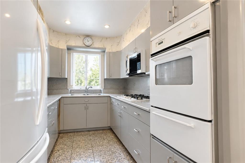 8694 15th Avenue, Brooklyn, New York, 11228 image 13