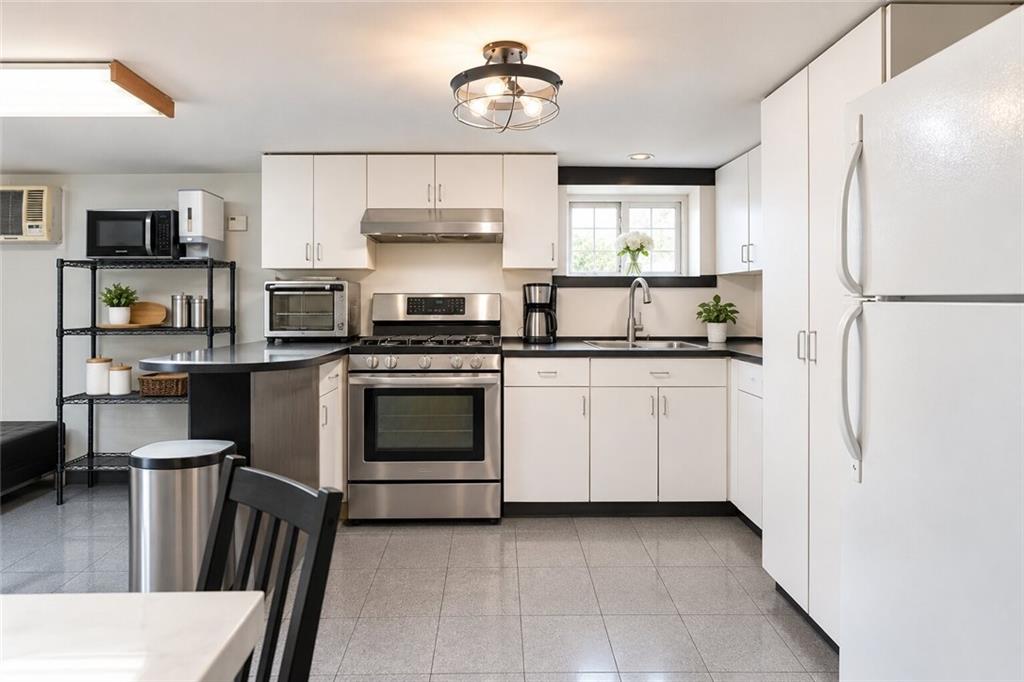 8694 15th Avenue, Brooklyn, New York, 11228 image 23