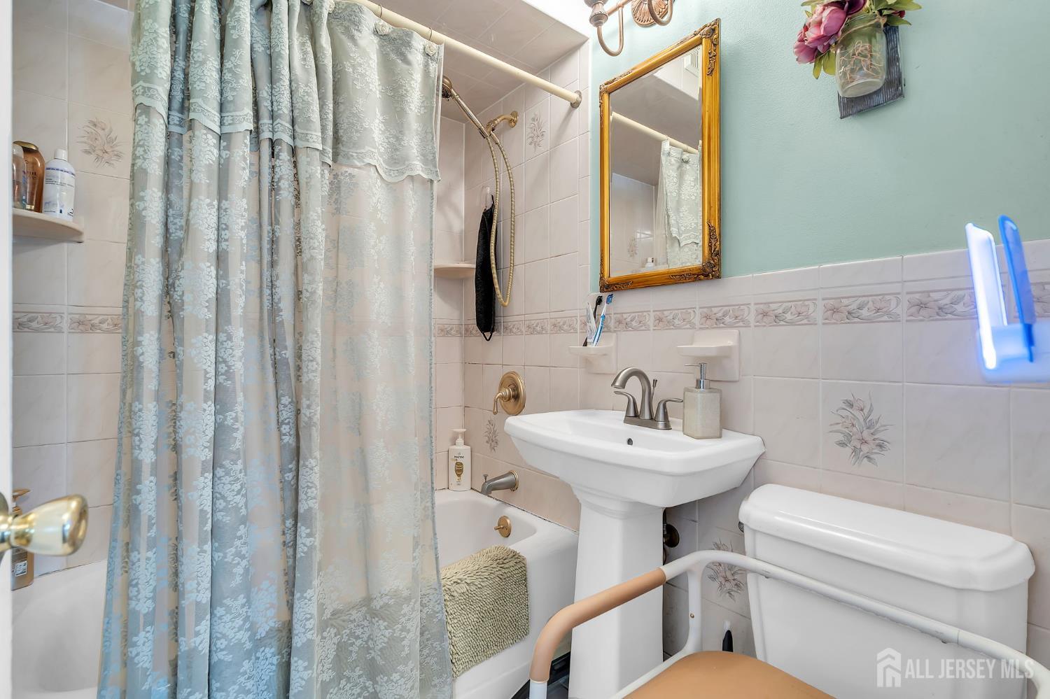 38 Susan Lane, East Brunswick, NJ, 08816 image 19