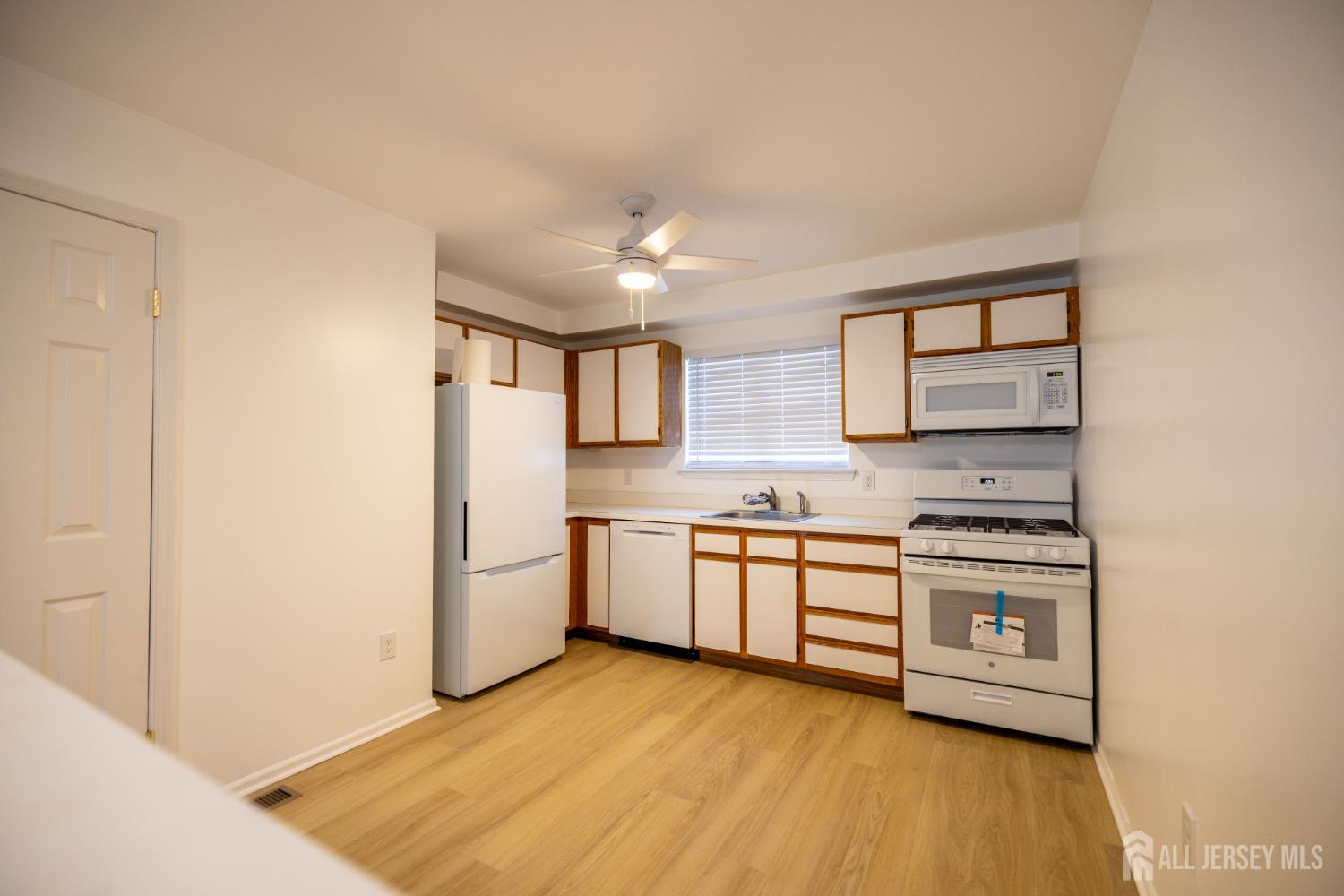 184 Bexley Lane, Middlesex, NJ, 08854 image 22