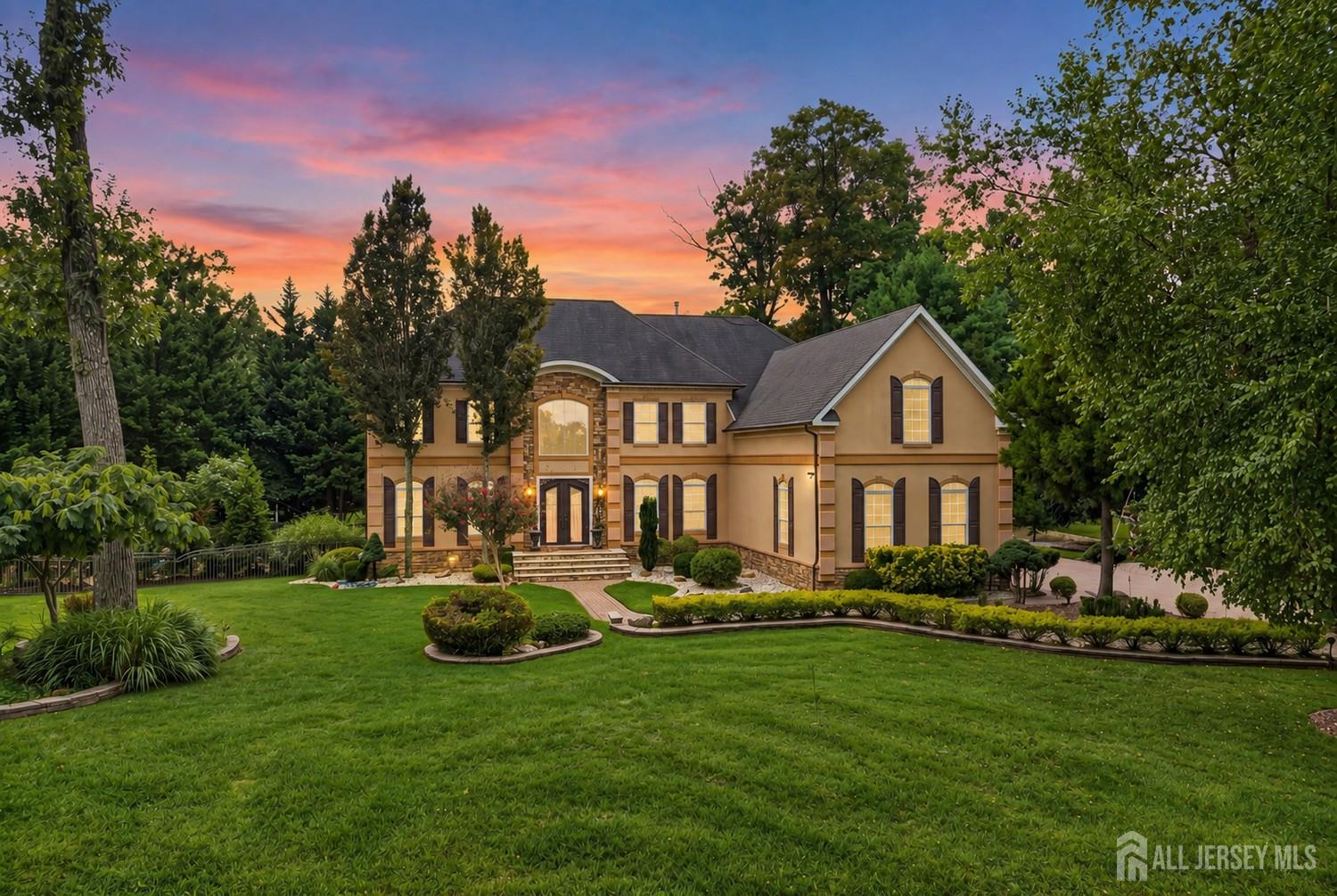 2 Lexington Court, Monroe, NJ, 08831