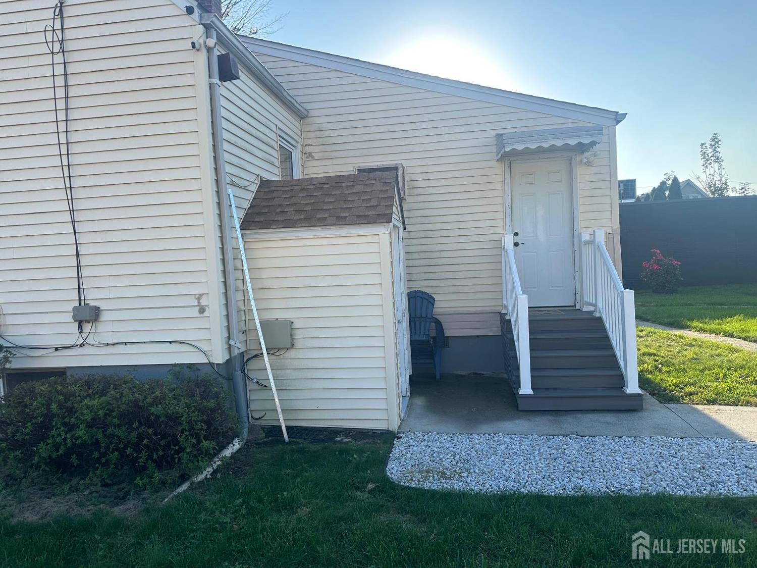 663 Hamilton Street Image 4