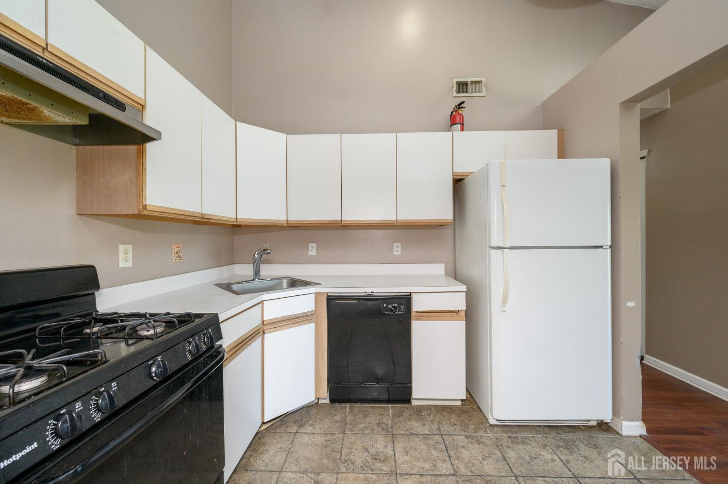 56 Amethyst Way, Franklin Twsp, NJ, 08823 image 8