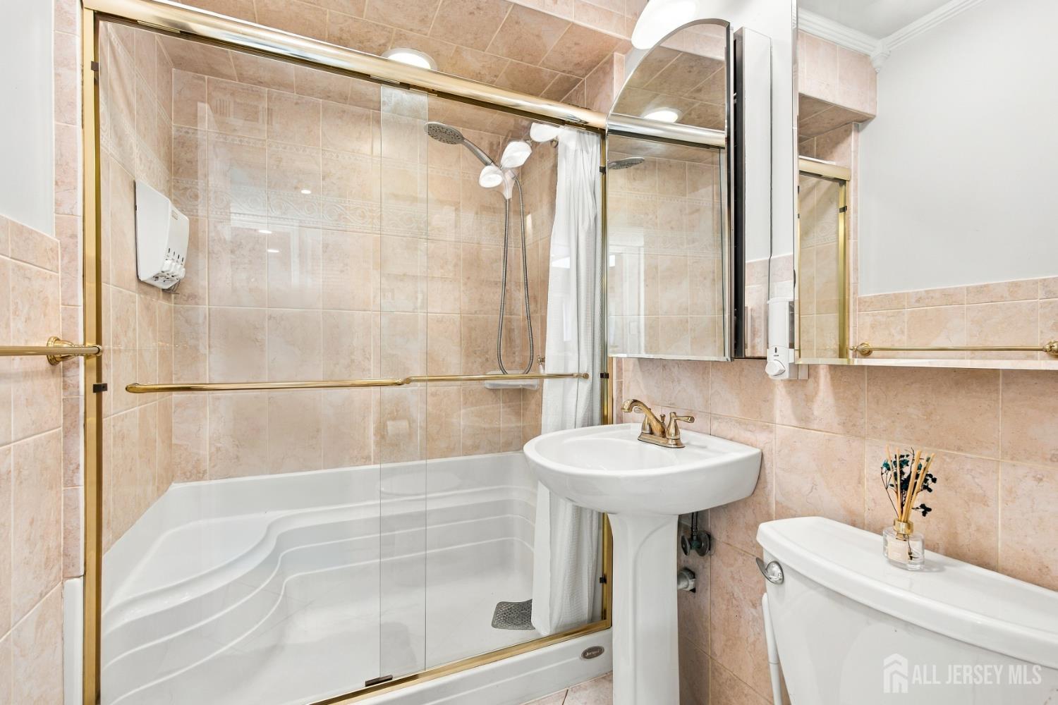 12 E Knollwood Road, Edison, NJ, 08817 image 18