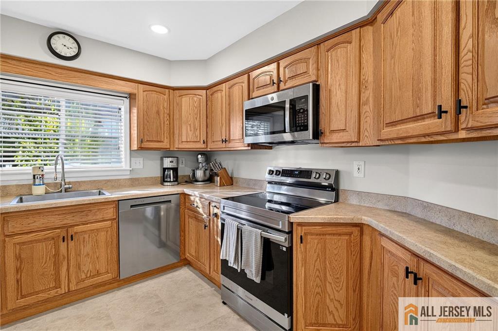 1 Cambridge Drive A, Monroe, NJ, 08831 image 6
