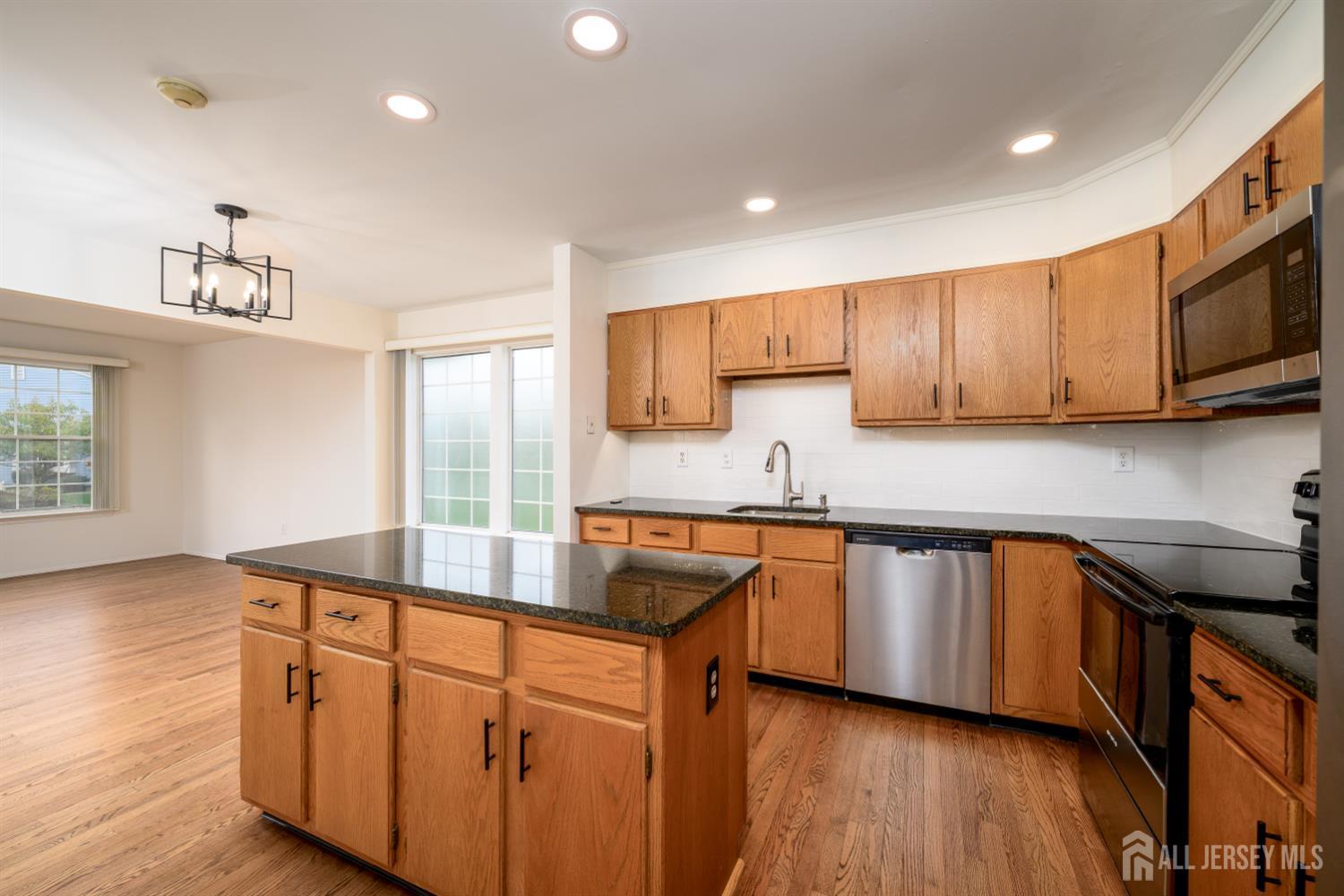 13 Benjamin Franklin Drive, Monroe, NJ, 08831 image 8