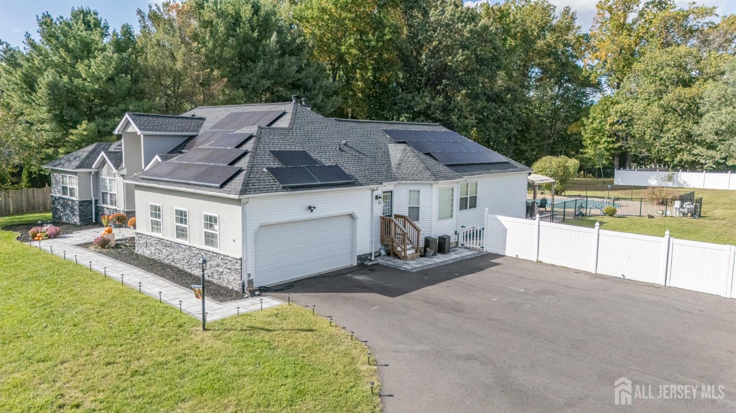 14 Lauren Lane, Plumsted, NJ, 08533 image 56