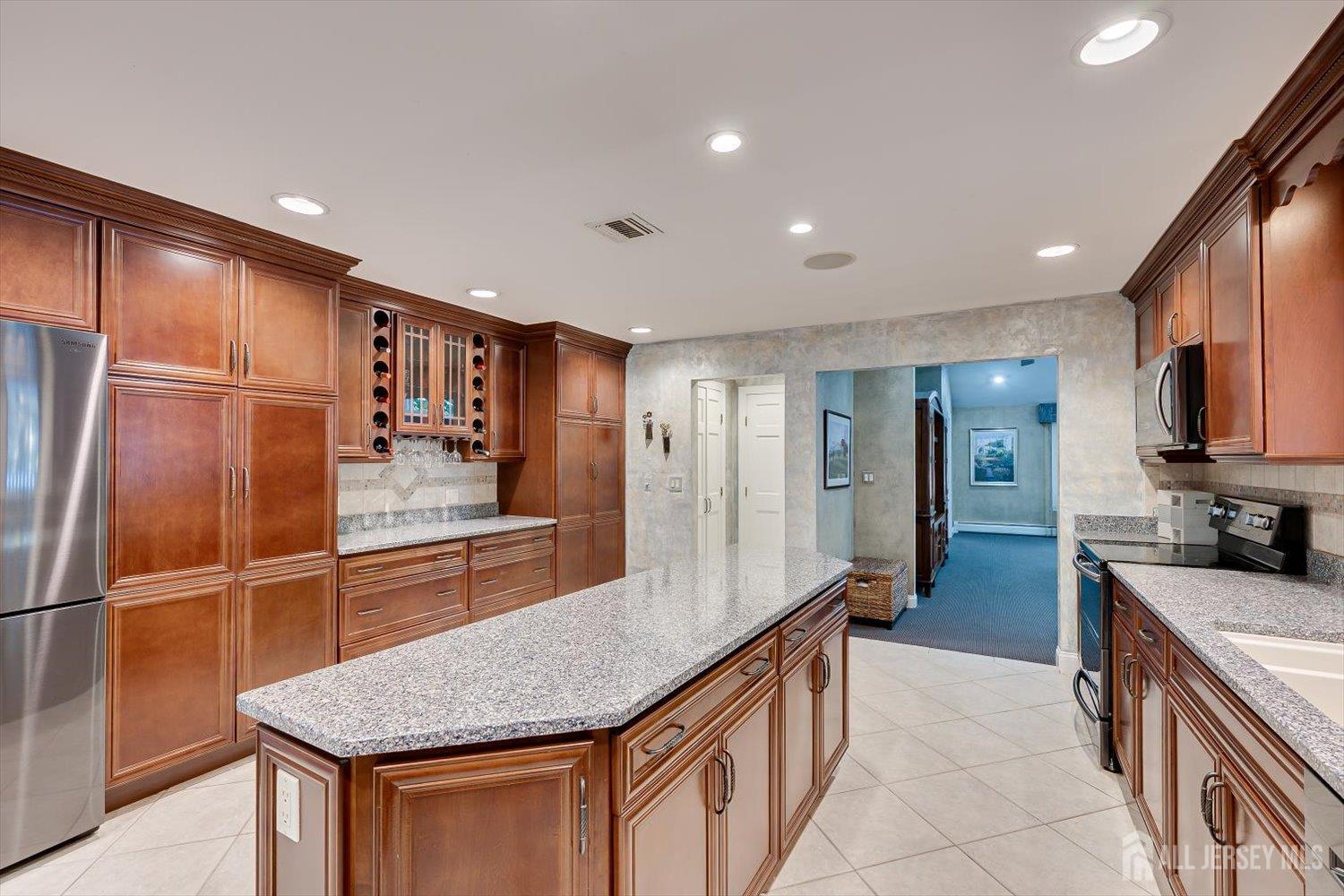 21 Stafford Road, Colonia, NJ, 07067 image 23