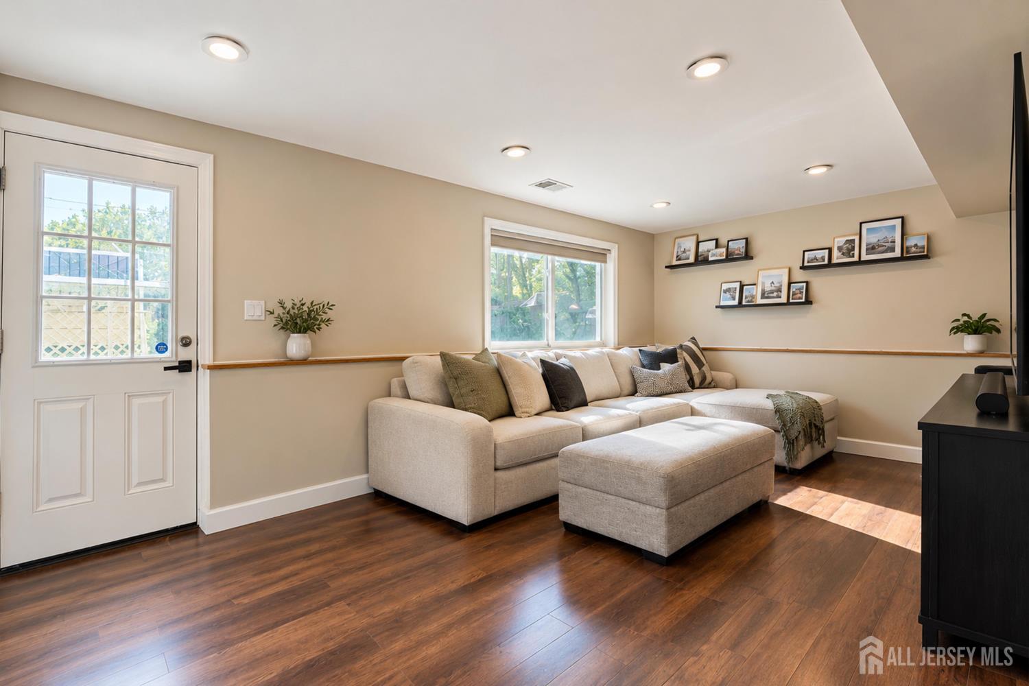 15 Foxwood Drive, Franklin, NJ, 08873 image 24