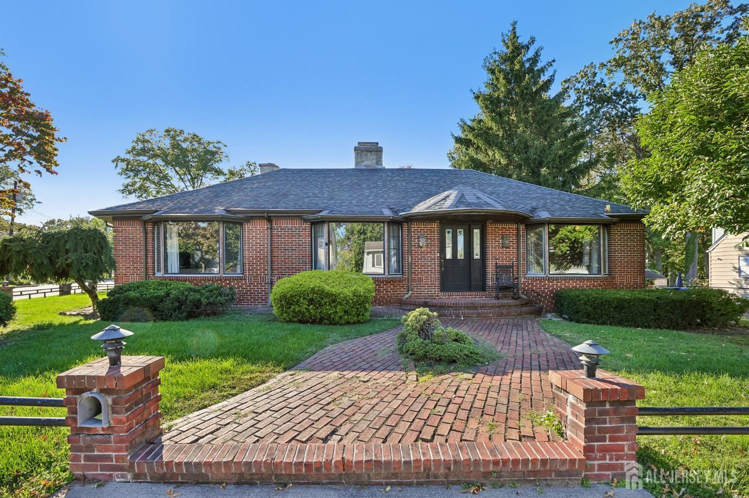 97 Amherst Avenue Image 3