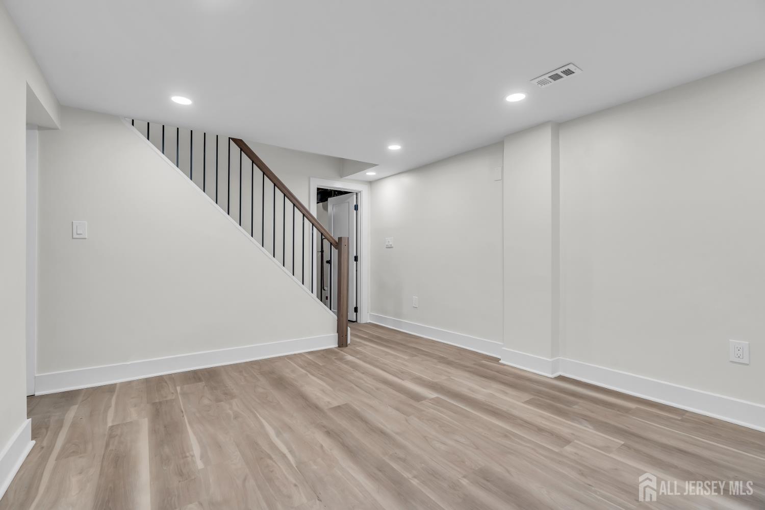 30 Pine Tree Drive, Colonia, NJ, 07067 image 34