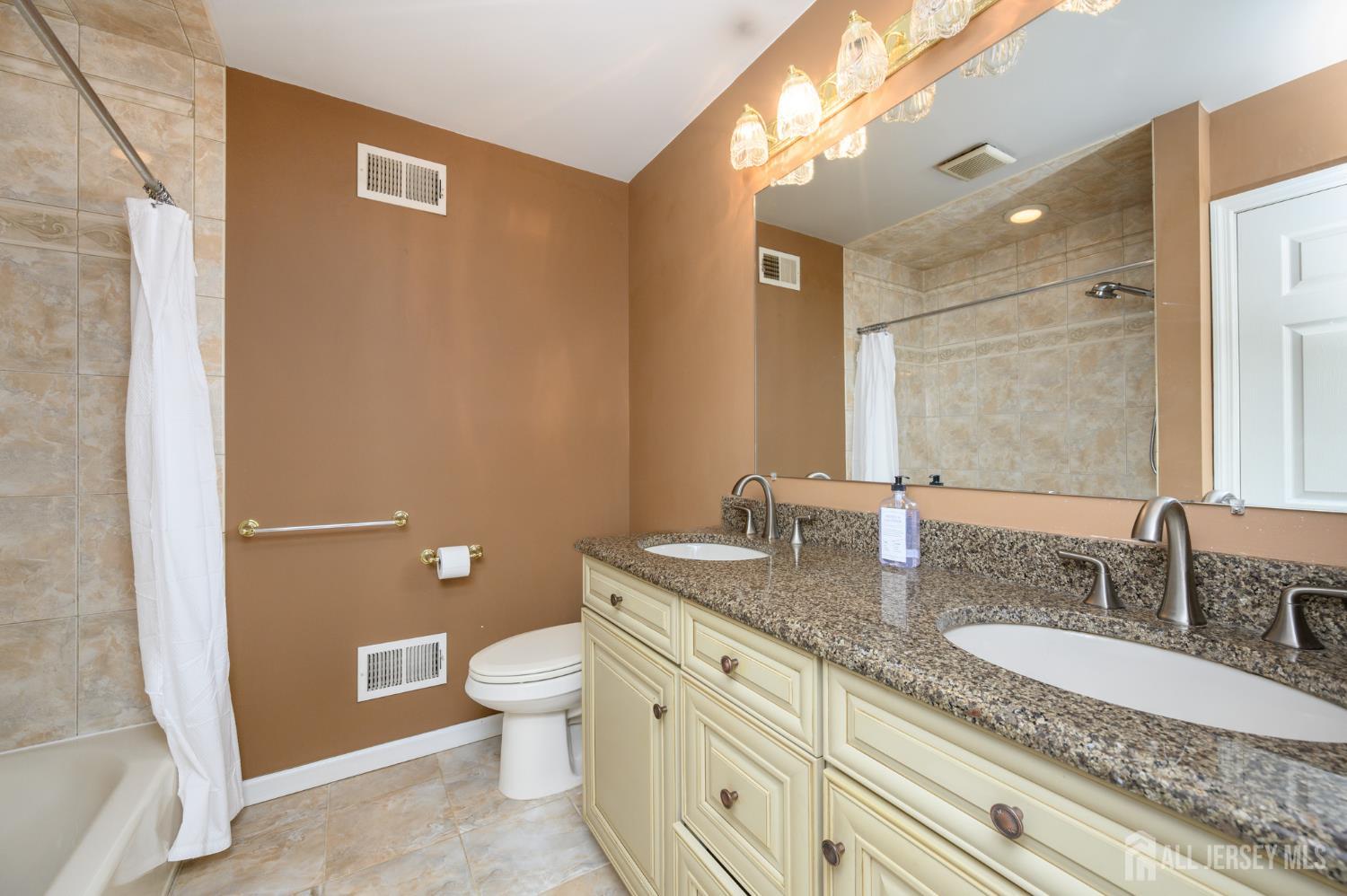 42 Highview Road, East Brunswick, NJ, 08816 image 18