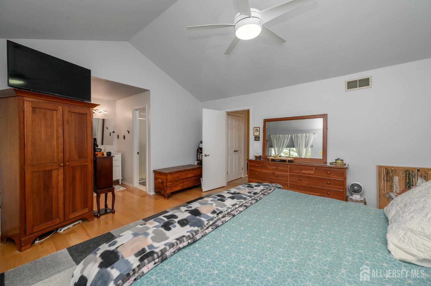 46 Davids Court, South Brunswick, NJ, 08810 image 19