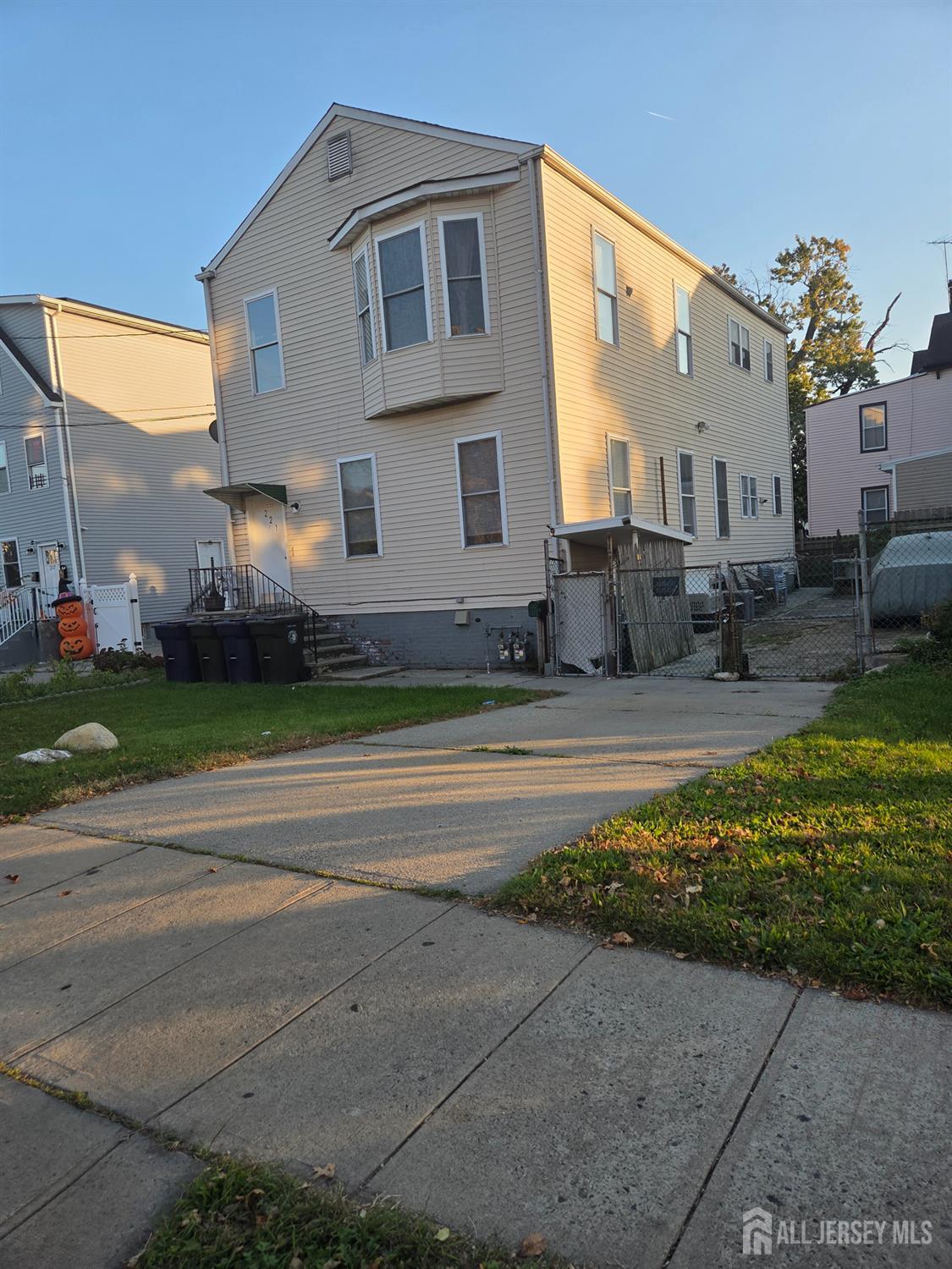 221-225 Washington Street, Perth Amboy, NJ, 08861