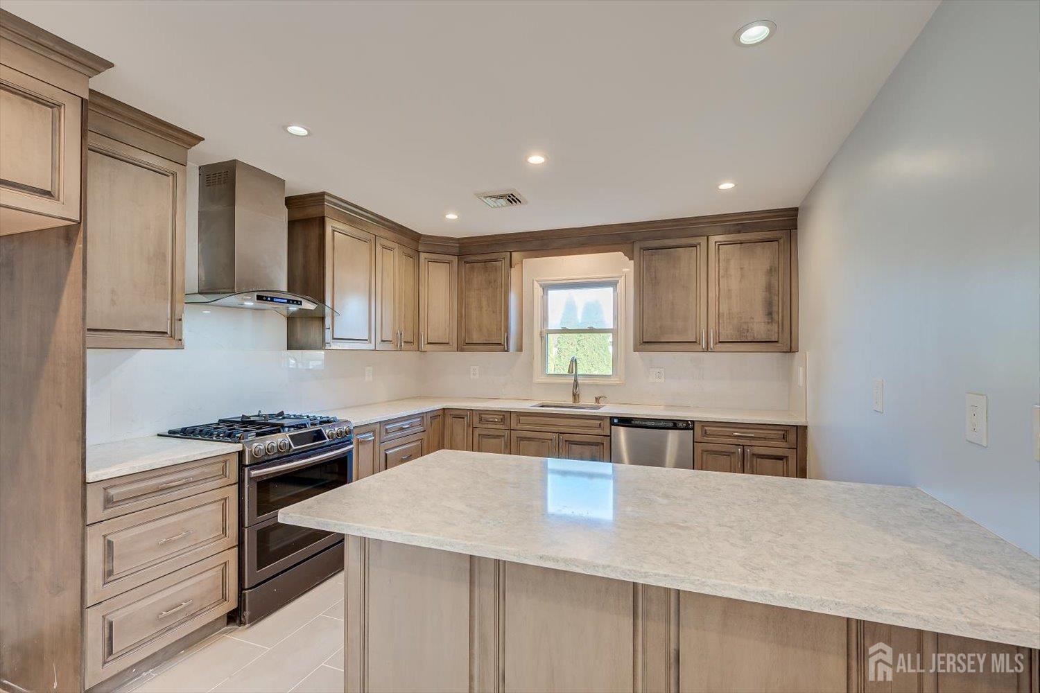 932 Eva Street, Piscataway, NJ, 08854 image 15