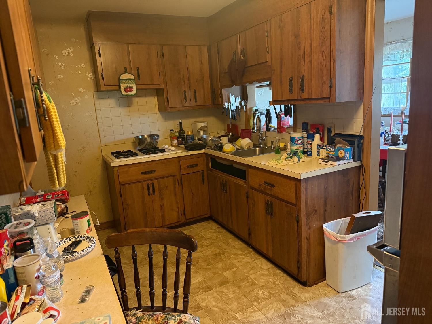 409 Giles Avenue Image 3