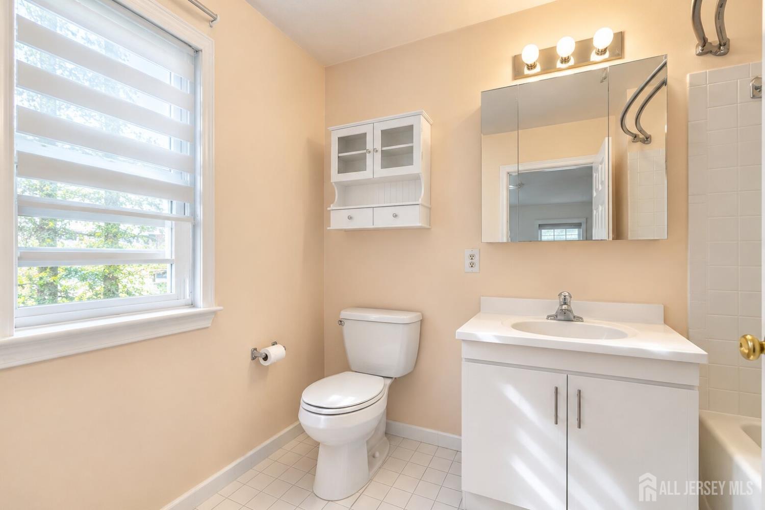 804 Wedgewood Circle 818, Middletown, NJ, 07718 image 15